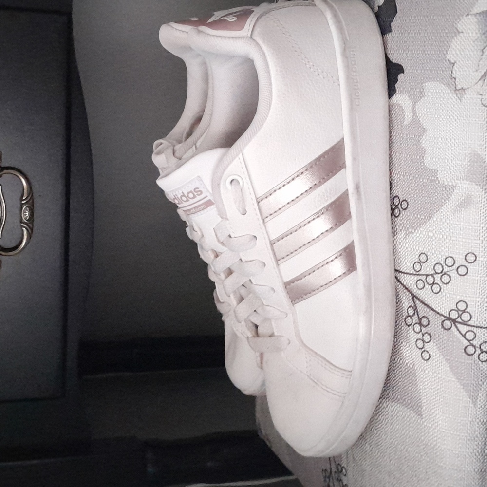 Adidas Cloudfoam rose gold and white sneakers 6